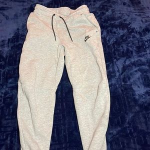 Men’s Nike Tech Gray Jogging Pants